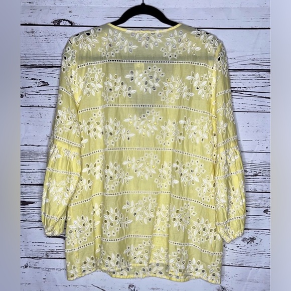 Chico's NWT 2 (L) Lemon Yellow Eyelet Embroidered V-Neck Embellished Blouse Top - Picture 3 of 4